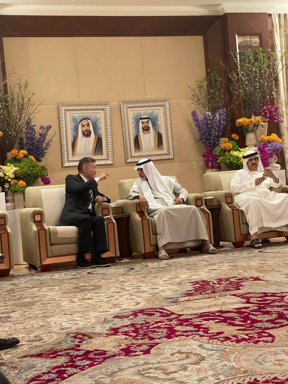 Abu Dabi 2