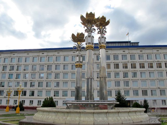25